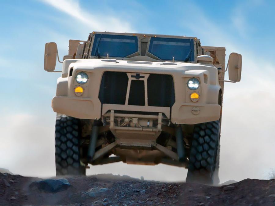  Oshkosh L-ATV 2012 года  (фото 2 из 9)
